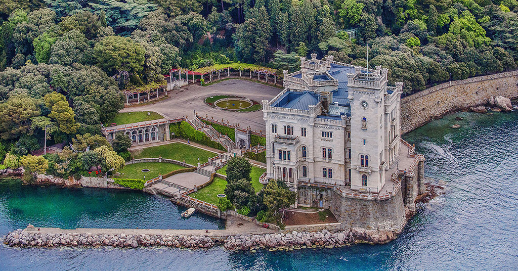 Panoramica del castello di Miramare