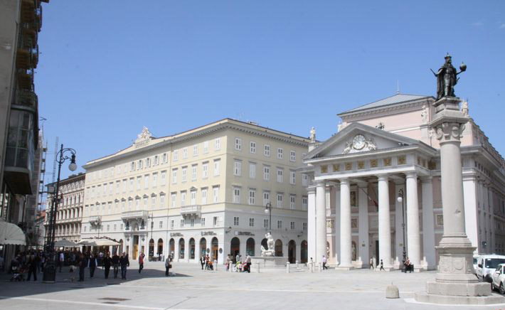 Piazza Borsa a Trieste